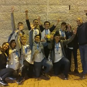 נבחרת הרובוטיקה של אורט הנרי רונסון באשקלון- ראשונה בתחרות תכנות FLL