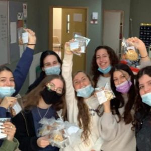 מתוק בלב – אורט שלהבת שוהם מתגייסת למבצע ההנצחה לגלעד שער ז”ל
