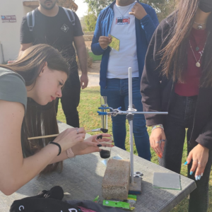 תלמידי ביולוגיה באורט רונסון אשקלון בסמינר אנרגיות מתחדשות