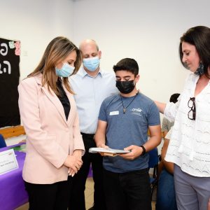 שרת החינוך באורט אורנית: “הערכתי לצוות החינוכי הרואה את צרכי כל התלמידים”