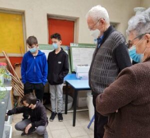 דיתה ויהודה ברוניצקי, חתני פרס ישראל- בביקור בכיתת אגרוטק באורט אלתרמן בנתניה