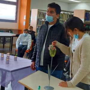 יום השואה הבינלאומי – תלמידי אורט כרמים מדליקים נר בטקס בינלאומי