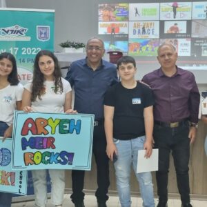 ORTALK תלמידי אורט מפגינים אחווה ויכולות מרשימות בדיבייטים באנגלית