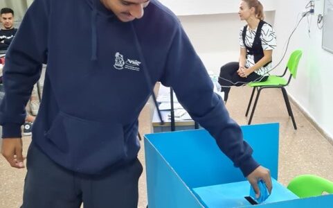 שיעור בדמוקרטיה – בחירות למועצת התלמידים באורט רבין גן יבנה