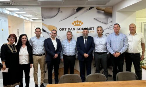 מנכ”ל אורט ומנכ”ל רשת דן ליוו את שר העבודה בביקורו באורט דן גורמה