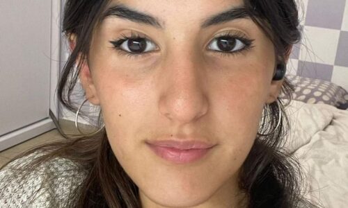 תלמידת אורט שמר בגן יבנה – במקום הראשון בתחרות כתיבה ארצית בנושא ״דמוקרטיה״