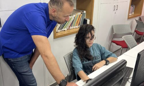מנכ”ל אורט הנכנס, רז פרויליך, מגיע לביקור ומתרשם מהעשיה החינוכית באורט מרום עכו