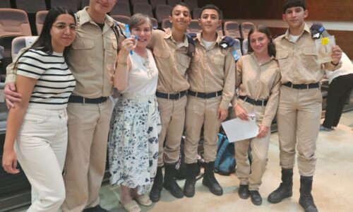 רוקחים עולם – תלמידי אורט אפרידר אשקלון במקום הראשון בתחרות יזמות בפיתוח מוצרי פרמצבטיקה