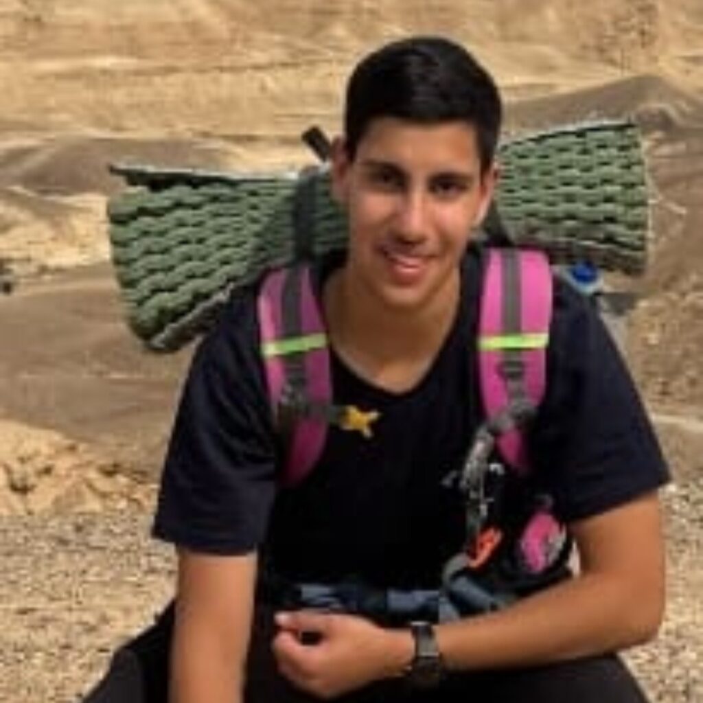 אביהוד לארי, תלמיד כיתה יב', בבי"ס פסגות בית שאן.