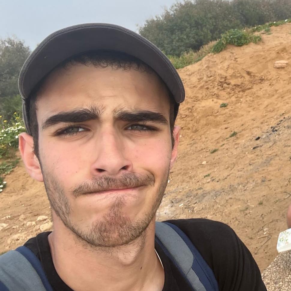 אריאל מאור מכפר סבא, תלמיד כיתה י' במדרשת נועם בכפר סבא