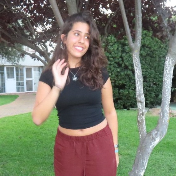 נטע דיין – תלמידת יב, בכיתת המנהיגות, באורט הנרי רונסון אשקלון