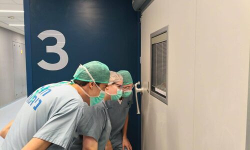 קיץ בטוח – תלמידי מגמת רפואה באורט עפולה בסיור בביה”ח העמק בנושא התמודדות עם פגיעות קיץ
