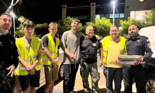 עָם כְּלָבִיא מתנדב – צוותי החינוך ותלמידי תכניות אורטוב ממשיכים להפיץ את האור והטוב גם בחופשת הקיץ!