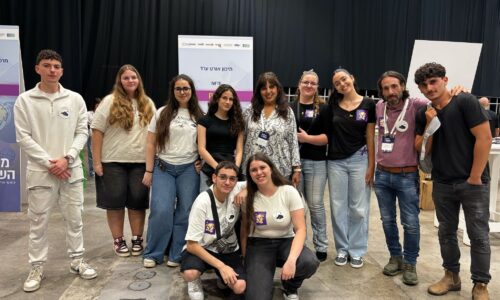 "אתם עוד תשנו את העולם" – 2 קבוצות מאורט ערד העפילו לגמר 'מיזם השנה 2025' של עמותת יוניסטרים