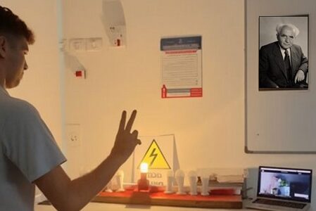 מבן גוריון ועד AI – תלמידי אורט מרגשים בייצור חנוכיות המספרות סיפור ישראלי של תקומה וחדשנות